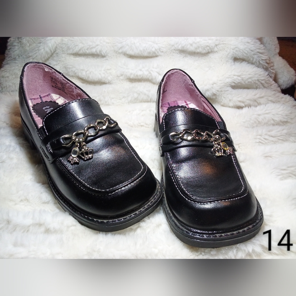 TKS girls black leather shoes with chain and charms